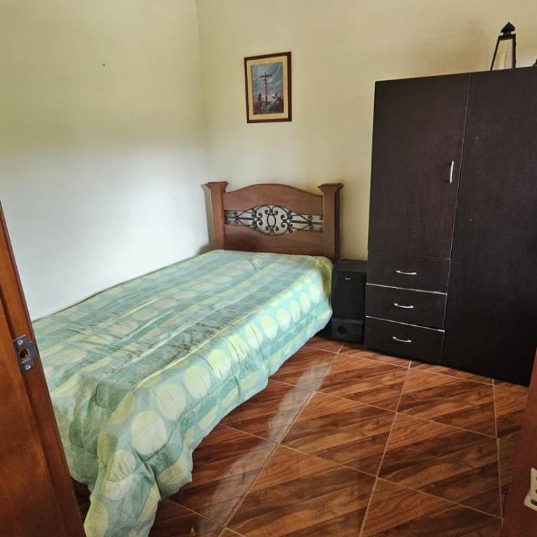 Casa campestre cerca de termales con WiFi y parqueadero - Casa de 3 dormitorios - 10