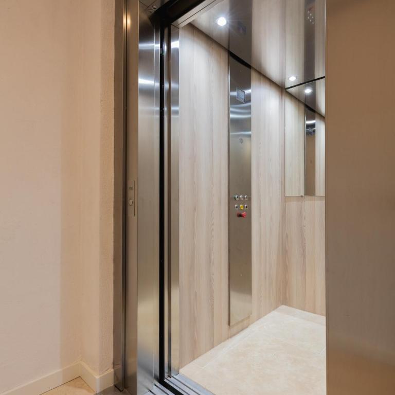 2 pièces d'architecte face aux Thermes - Appartement 1 Chambre - 7