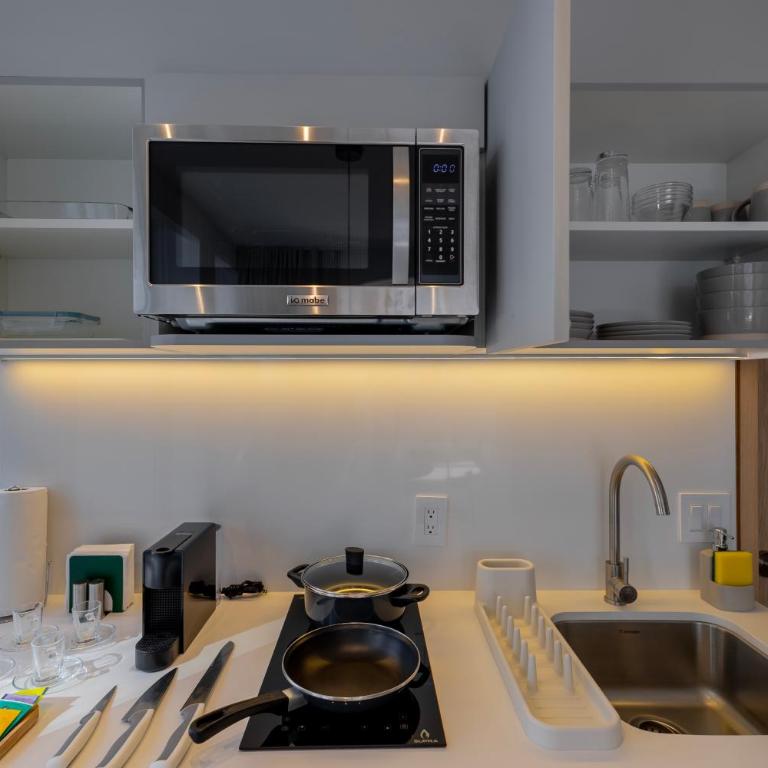 Capitalia Antara Polanco - Luxury Apartment, Balcony, City View - 16
