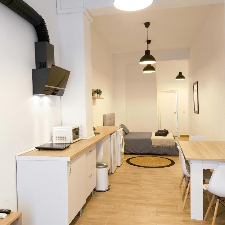 Central Cozy Ground Floor Studio - Apartment - 1