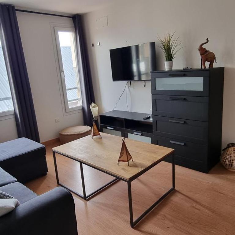 Sarah Nevada - Two-Bedroom Apartment - 11