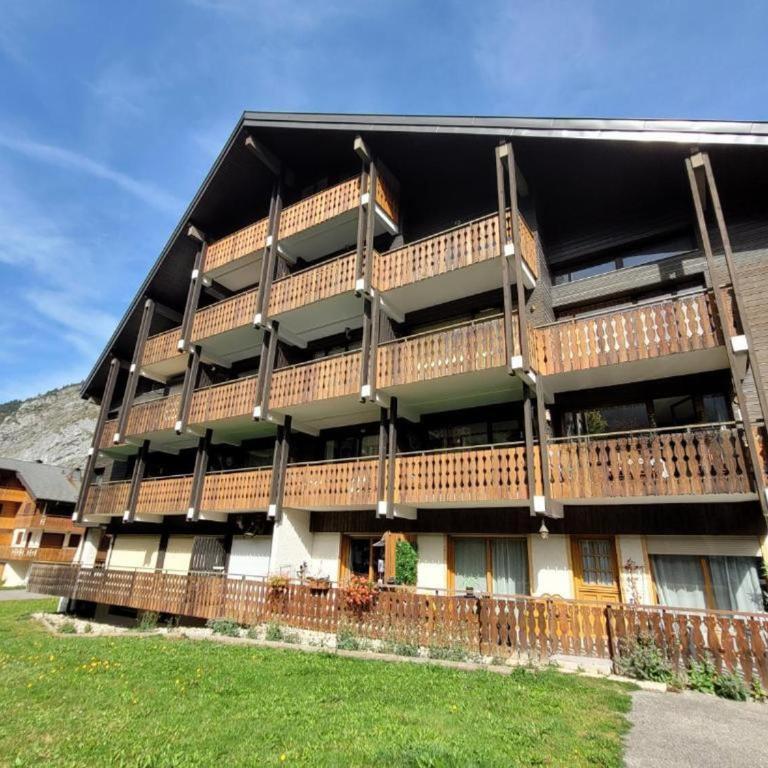 Studio spacieux proche des pistes avec balcon et parking - Studio - 12