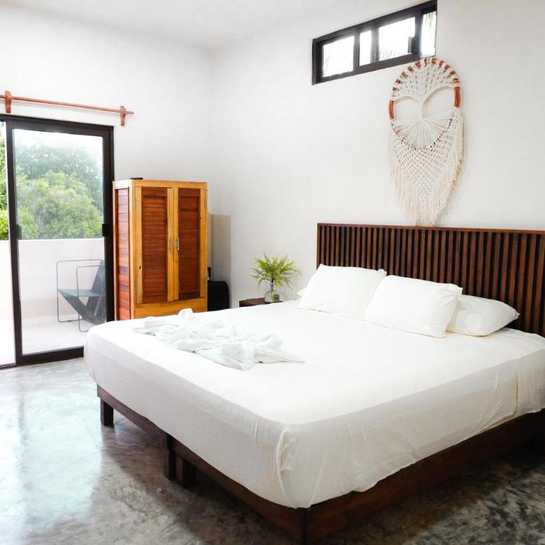 Hotel Lydna Ki'n - Habitación con cama grande y balcón - 8