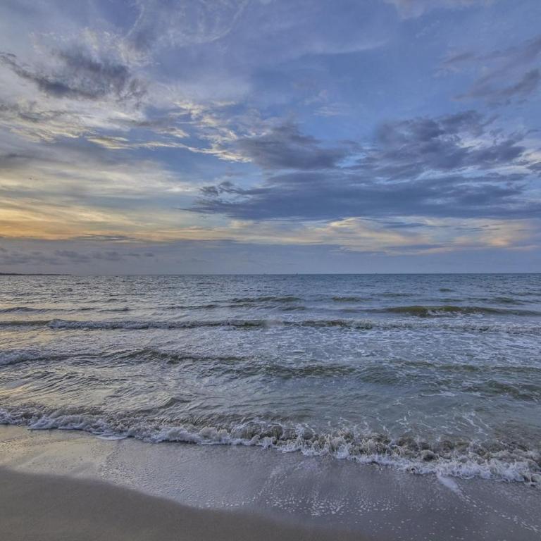 Hermoso Apartamento Frente al Mar 3 Habitaciones MSC34 - Three-Bedroom Apartment - 4