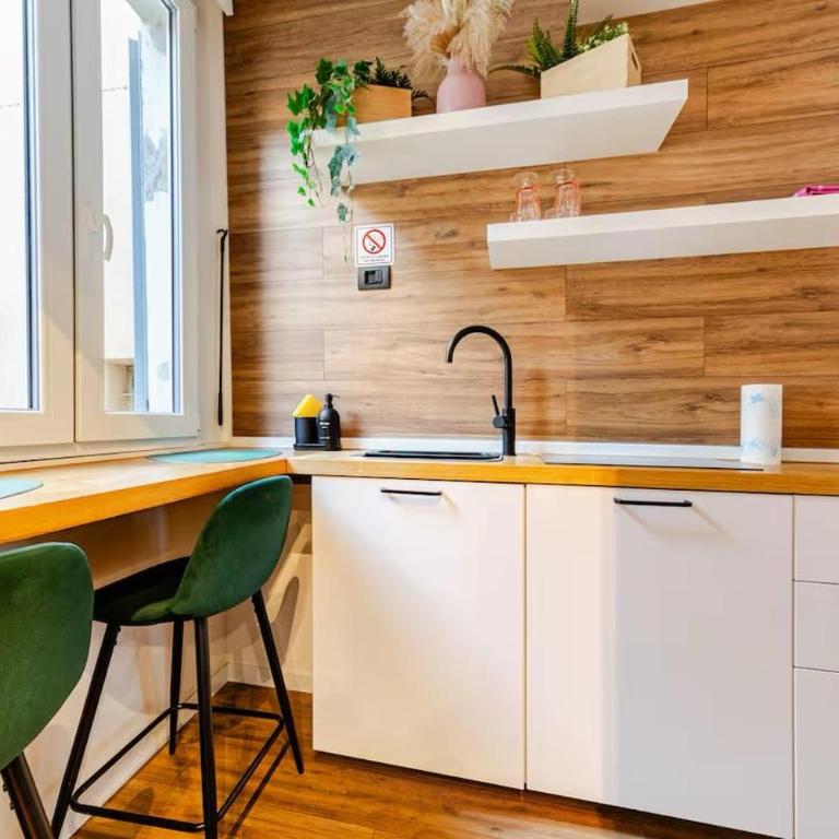 ModeRna Apartments - Charme & Relax in Centro - Free Parking - Monolocale - 4