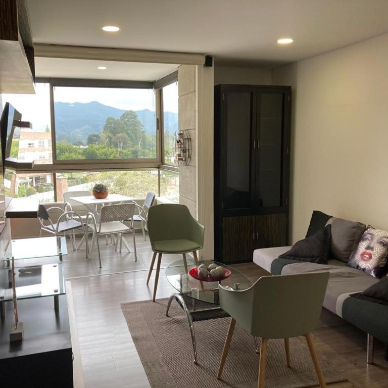 Beautiful Loft close to airport,pool gym & parking - Apartamento Superior de 1 dormitorio - 1