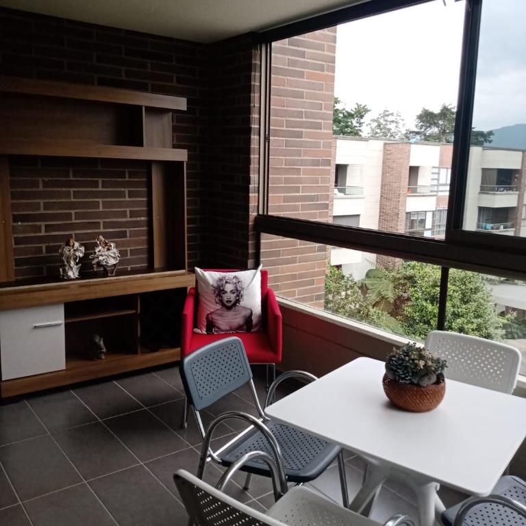 Beautiful Loft close to airport,pool gym & parking - Apartamento Superior de 1 dormitorio - 12