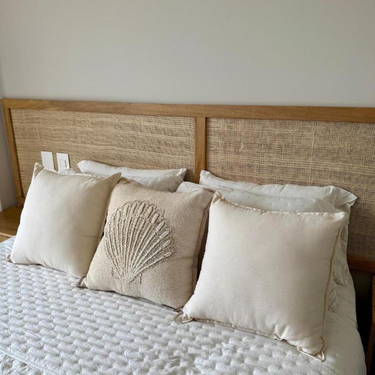 2BR 2BA Apt Baia Kristal Cartagena Crystal Lagoon - Two-Bedroom Apartment with Balcony - 12