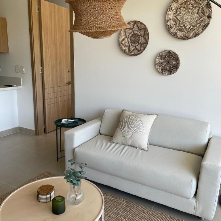 2BR 2BA Apt Baia Kristal Cartagena Crystal Lagoon - Two-Bedroom Apartment with Balcony - 13