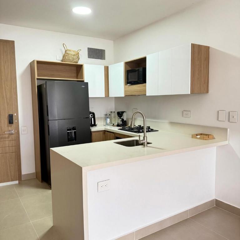 2BR 2BA Apt Baia Kristal Cartagena Crystal Lagoon - Two-Bedroom Apartment with Balcony - 38