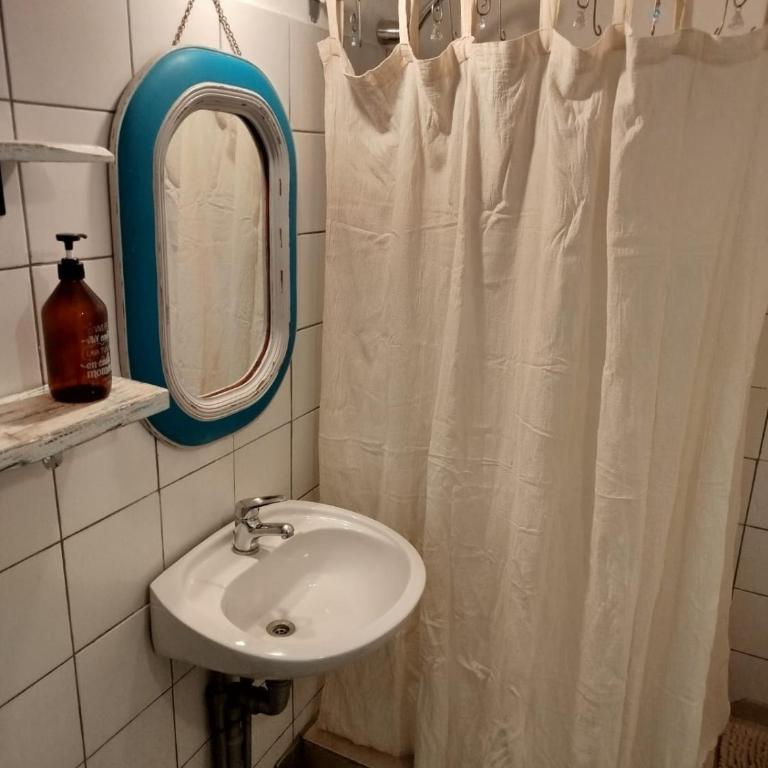 Refugio Urbano - One-Bedroom Apartment - 9