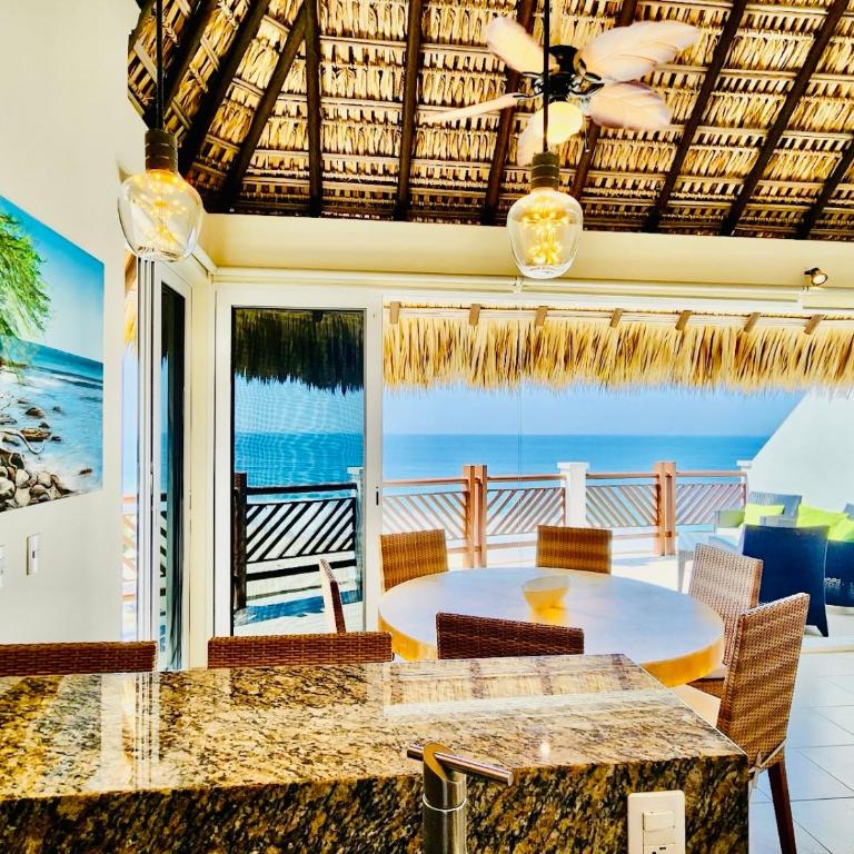 Beachfront in a peaceful Resort 8mi from Puerto Escondido - Apartamento de 2 dormitorios - Frente al océano - 2