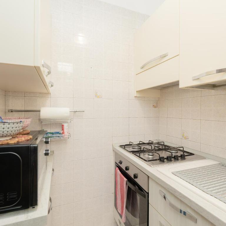 Guido Reni 12 Apartment - One-Bedroom Apartment - 9