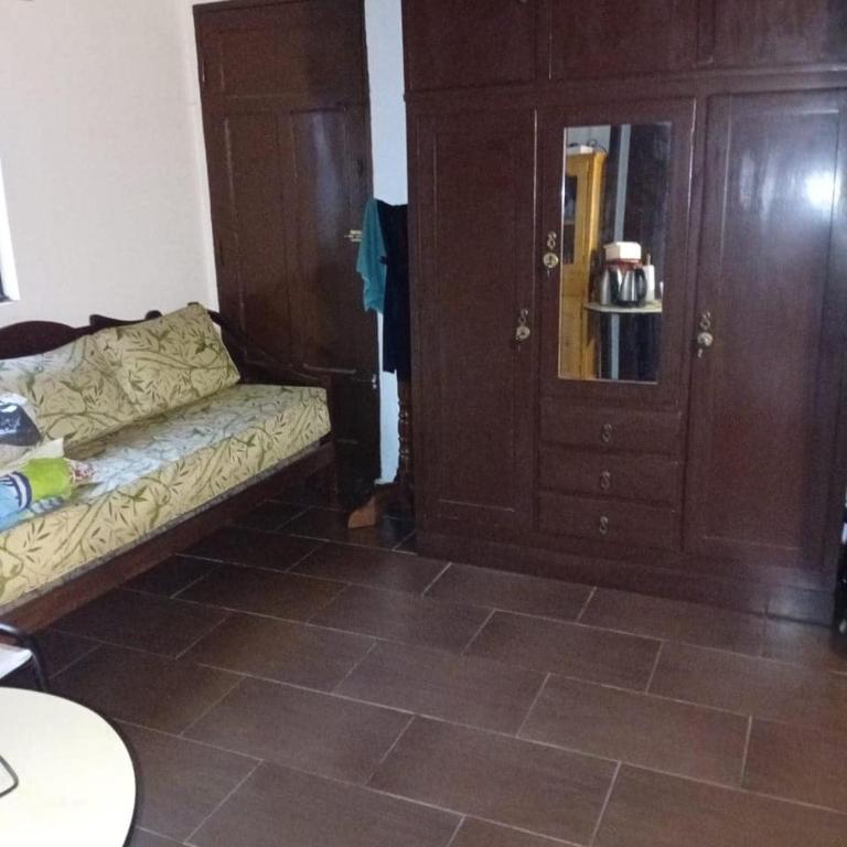 Casa Disponible para familia - One-Bedroom House - 4
