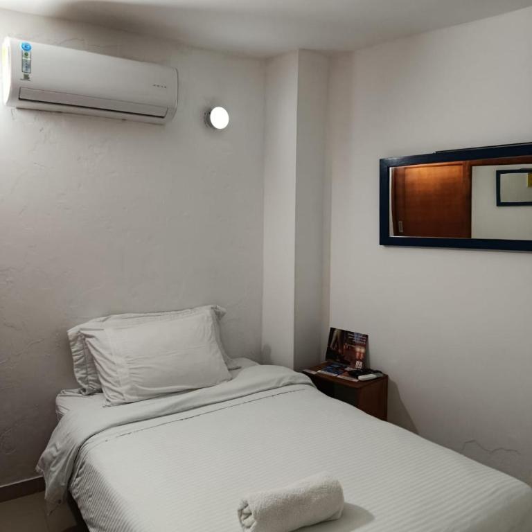 Zana Hotel Boutique - Small Single Room - 1