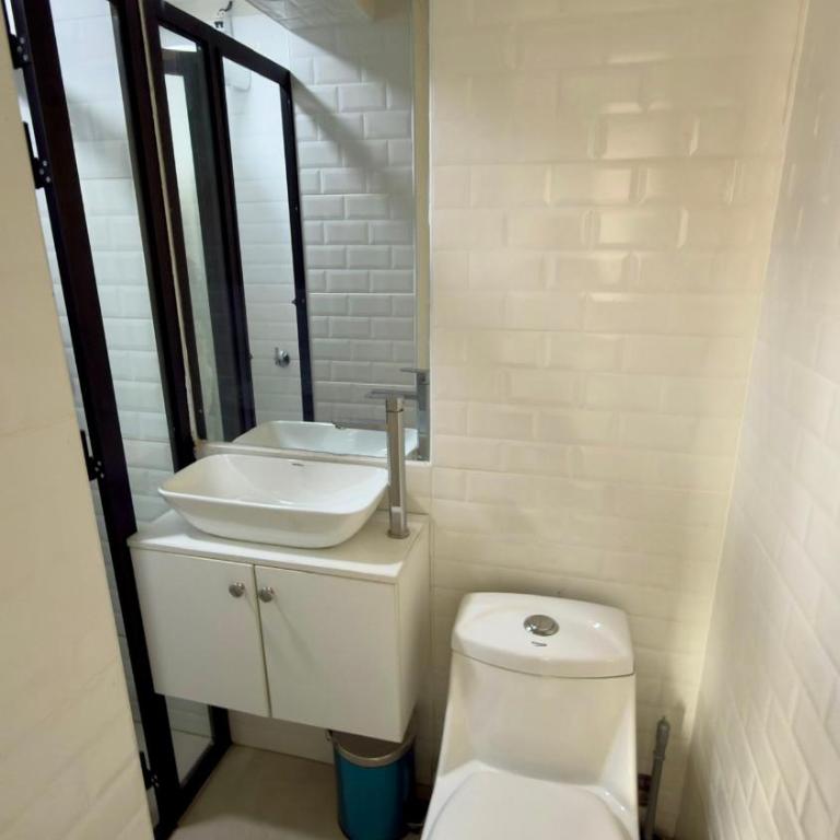 Habitación privada en el centro de la ciudad - One-Bedroom Apartment - 8