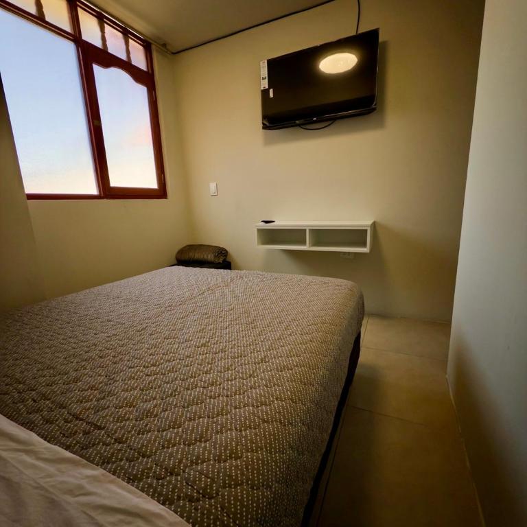 Habitación privada en el centro de la ciudad - One-Bedroom Apartment - 6