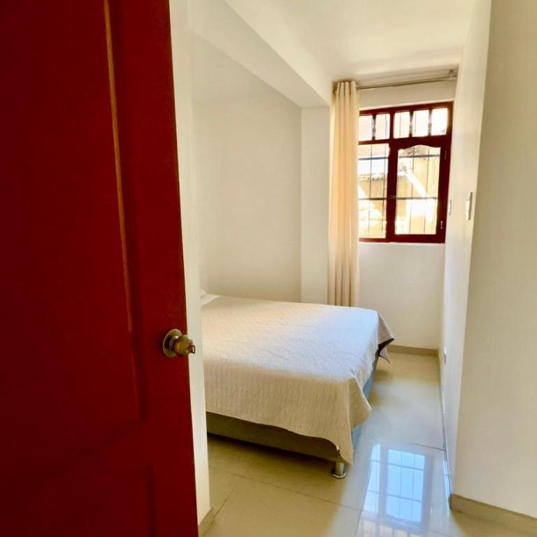 Departamento completo en el primer piso - Three-Bedroom Apartment - 13