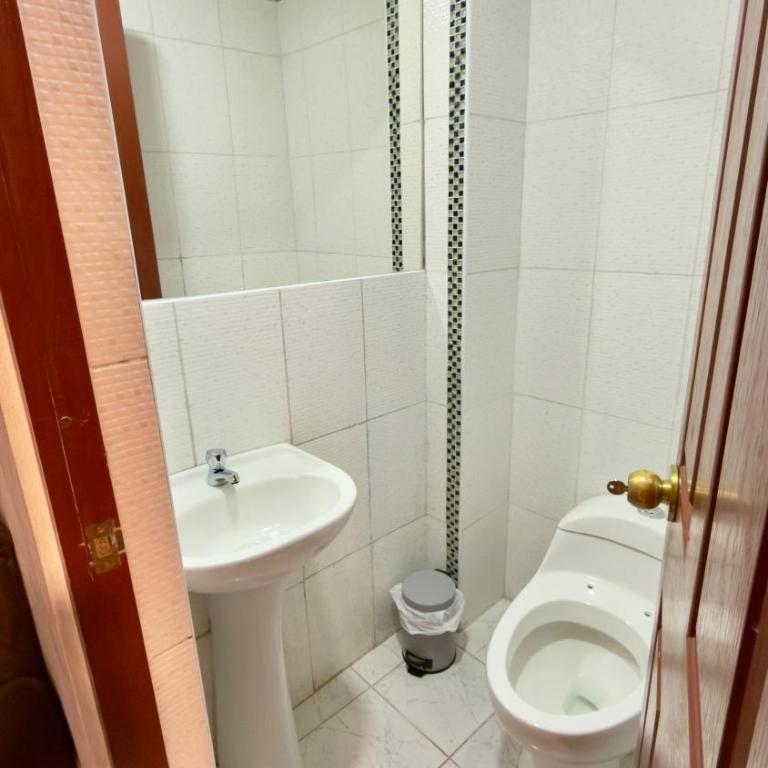 Departamento completo en el primer piso - Three-Bedroom Apartment - 16