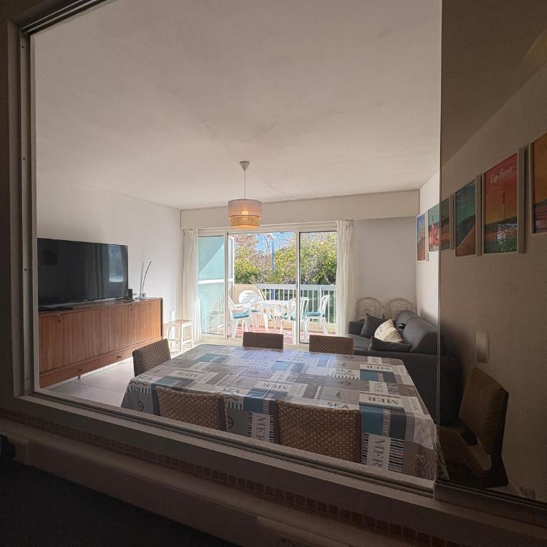 Bel appartement à St Jean de Monts avec balcon et parking, proche plage et commerces - FR-1-323-585 - Apartment - 10
