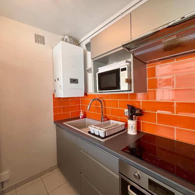 Bel appartement à St Jean de Monts avec balcon et parking, proche plage et commerces - FR-1-323-585 - Apartment - 11