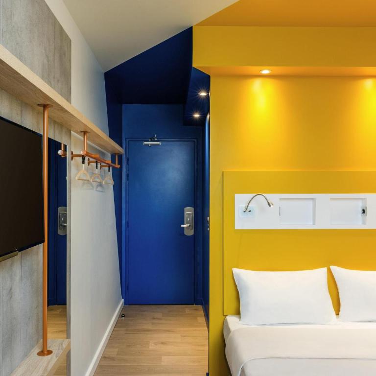 Ibis Budget Amiens Centre Gare - Chambre Triple avec Grand Lit Double et Lit Pliant (3 Adultes) - 2
