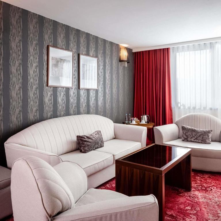 Movenpick hotel Sarajevo - Deluxe King Suite with Sofa - 6