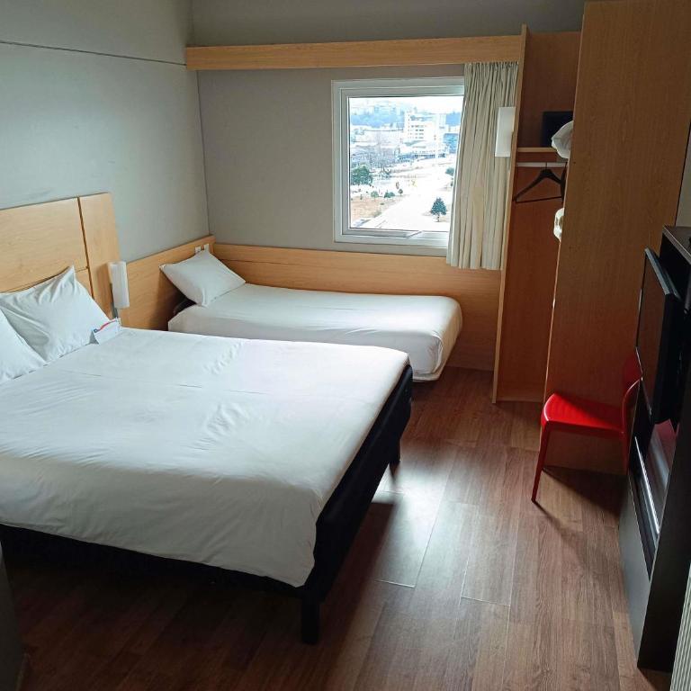 ibis Puerto Montt - Habitación Doble Estándar con cama infantil - 3
