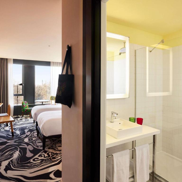 Mama Shelter Belgrade - Velika Mama Dvokrevetna Soba sa Zasebnim Krevetima - 4