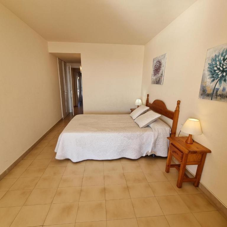 Hermoso apartamento de 2 habitaciones con terraza cerca de la playa - HISP-236-148 - Apartment - 11