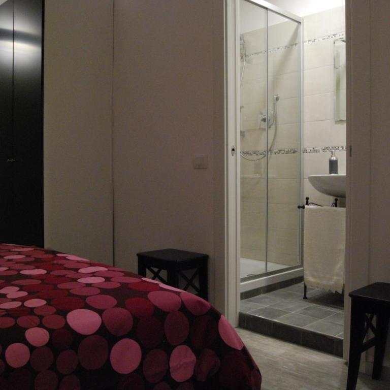Guest House Zefiro - Camera Matrimoniale con Bagno Privato - 2