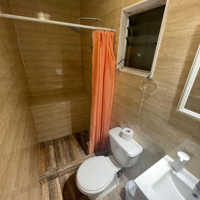 Hostal Vicmar - Habitación Cuádruple Estándar - 3