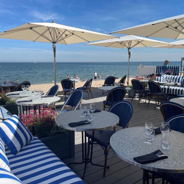 Appartement deux pièces élégant avec Vue sur Parc - Plage & Centre-Ville à Pied - Appartamento con 1 Camera da Letto - 14