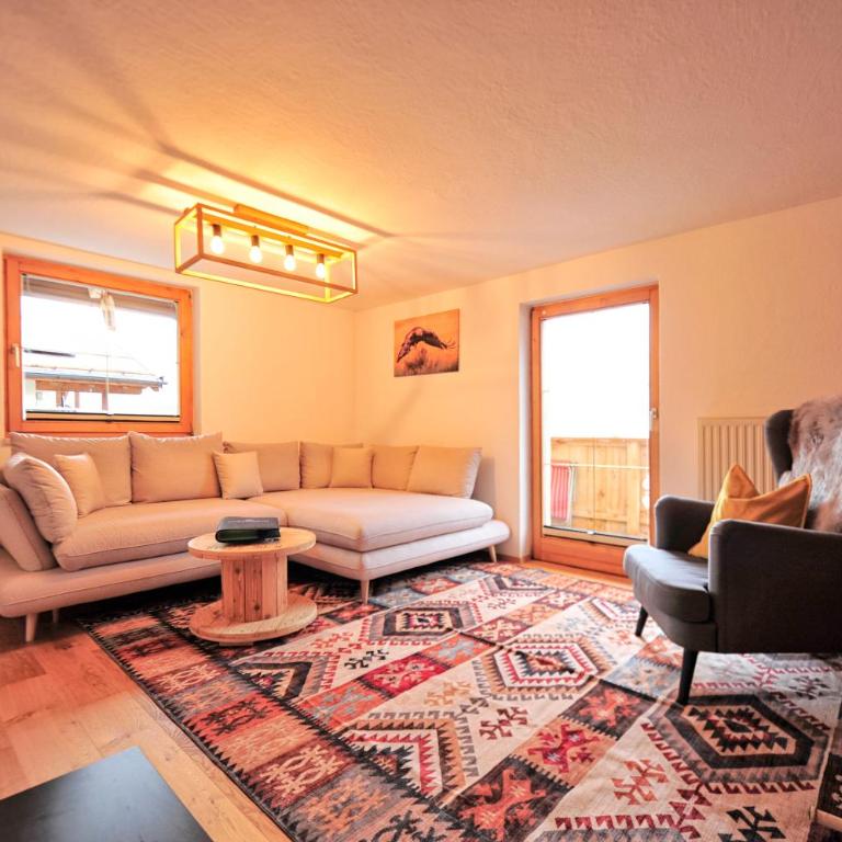 Summit Residence - Two-Bedroom Apartment with Balcony and Terrace - 2
