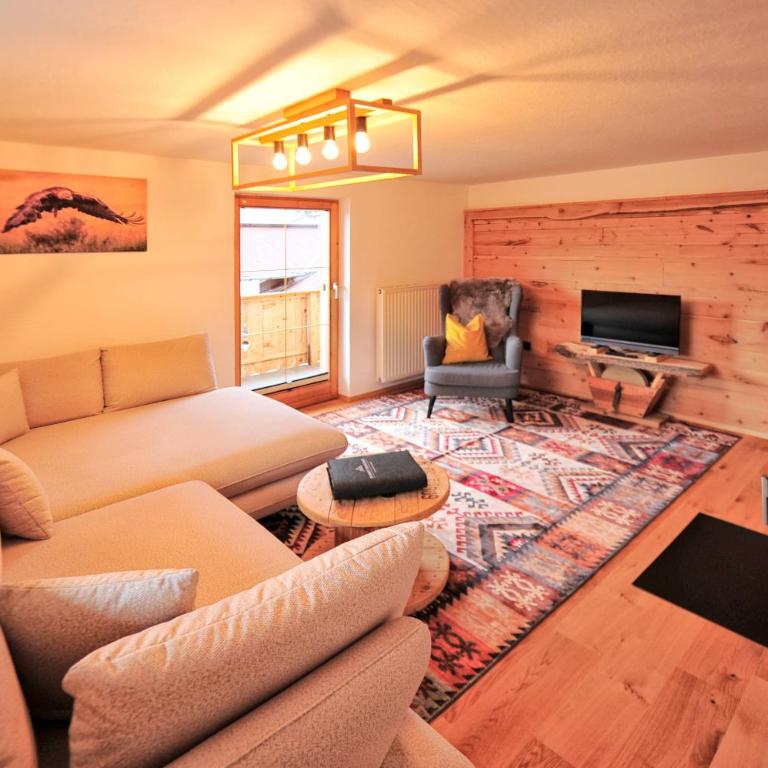 Summit Residence - Two-Bedroom Apartment with Balcony and Terrace - 1