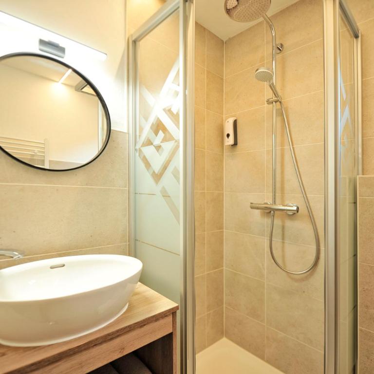 Summit Residence - Three-Bedroom Apartment - 6