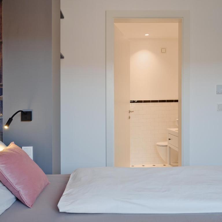 LIMIX Stays - Camera Matrimoniale con Bagno Privato - 9