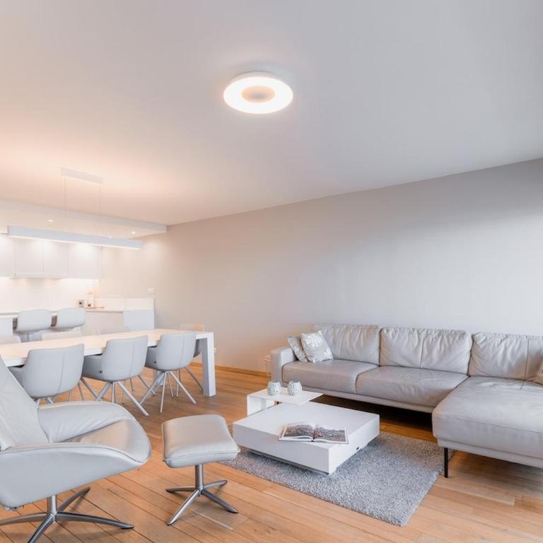 Modern and sleek, third floor sea front flat for 8 - Appartement 3 Chambres - Côté Océan - 9