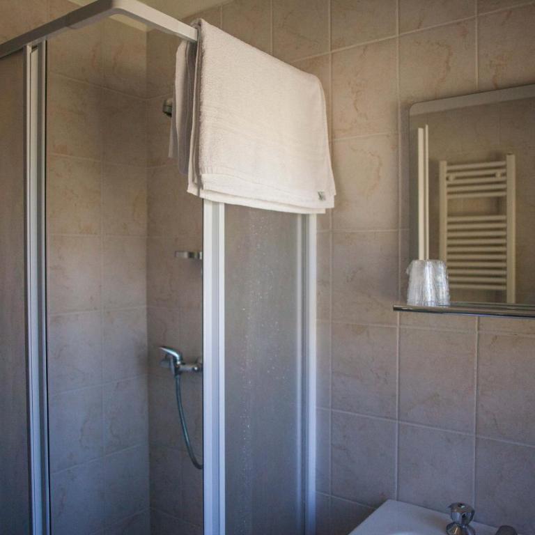 Hotel Camping Grivola - Camera Matrimoniale/Doppia con Letti Singoli - Edificio Separato - 13