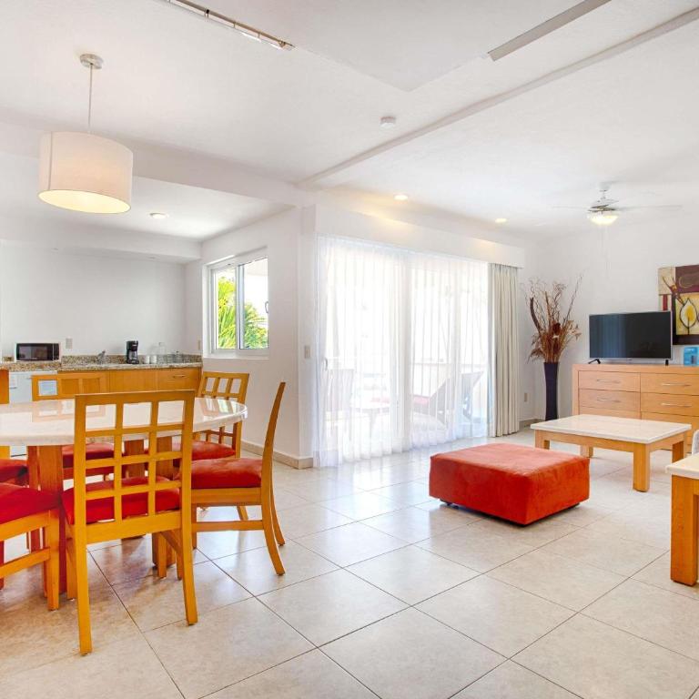Marival Emotions Resort & Suites Riviera Nayarit by Mercure - Suite de 2 dormitorios con cama extragrande, sofá cama, 3 baños y balcón - 2