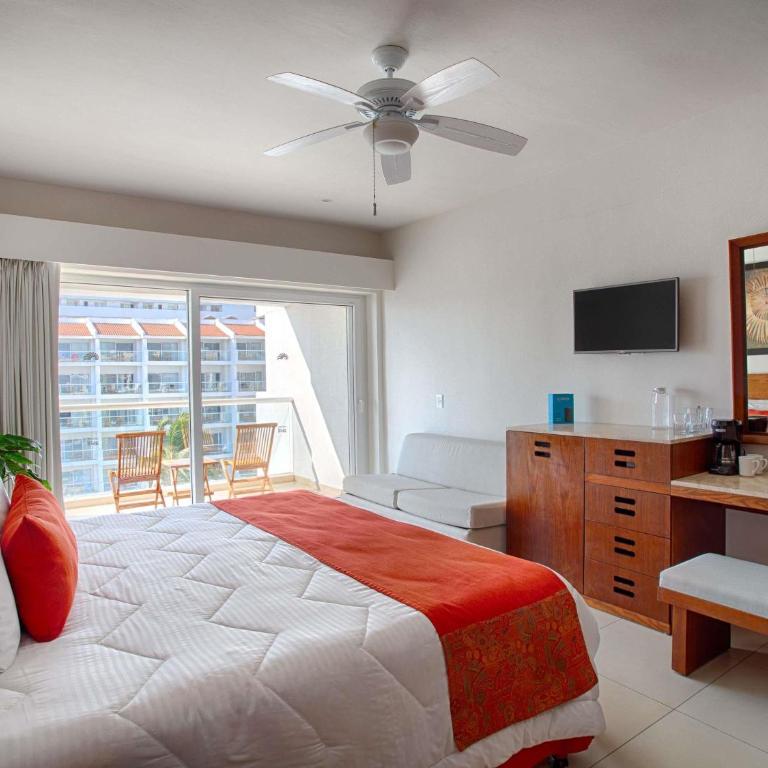 Marival Emotions Resort & Suites Riviera Nayarit by Mercure - Habitación Resort Club con cama extragrande, balcón y bañera - 3