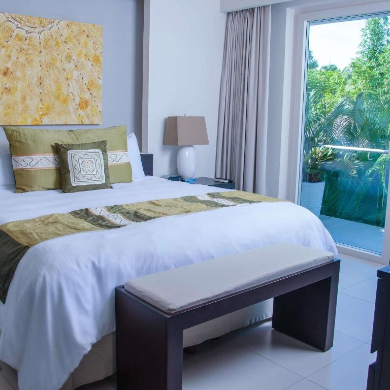Marival Distinct All-Suites & World Spa - Handwritten Collection - One-Bedroom King Room with Three King Beds and Private Pool - Balcony/Terrace/Kitchen - 6
