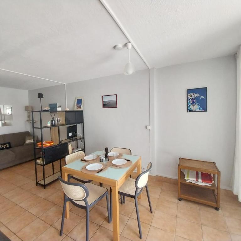 Appartement T2 RDC, Front de Mer, 4 couchages, Les Balcons de la Méditerranée Narbonne Plage - Appartement - 4