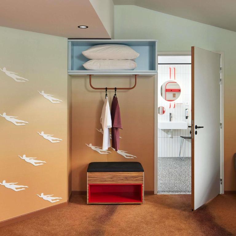 You Hotel Deauville - Handwritten Collection - Suite Junior Deluxe avec 1 Lit Double, 2 Lits Simples et Terrasse - 4