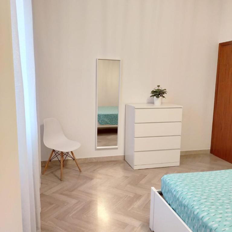 Trilocale vacanza Riccione - Three-Bedroom Apartment - 8