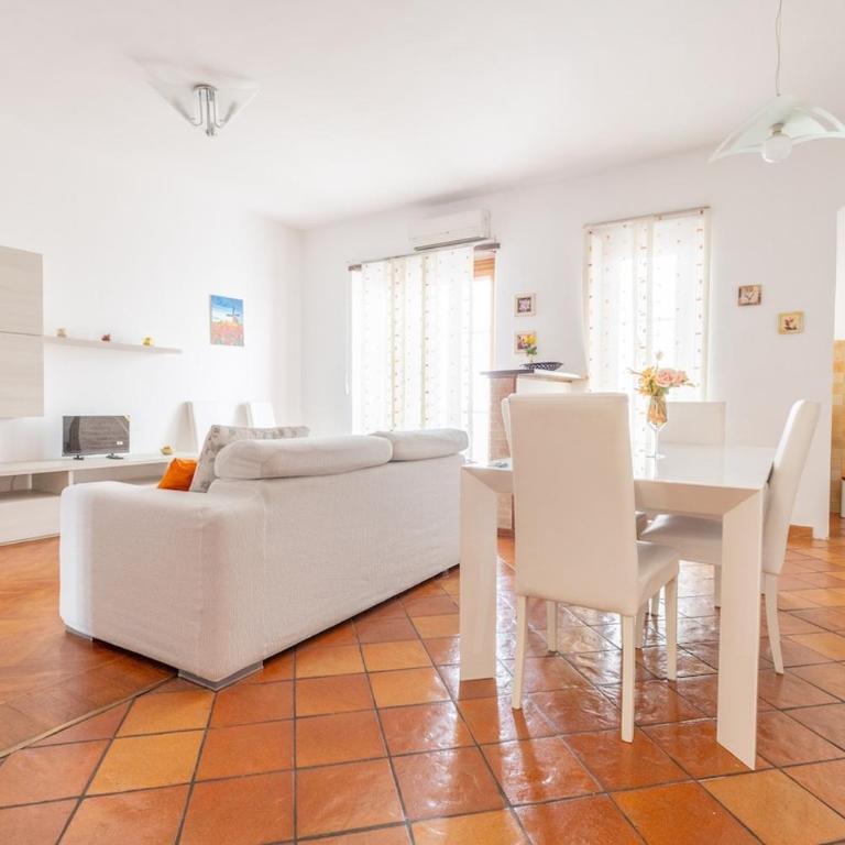 Casa Alice Bright Apartment Olympic Stadium - Appartamento con 1 Camera da Letto - 1