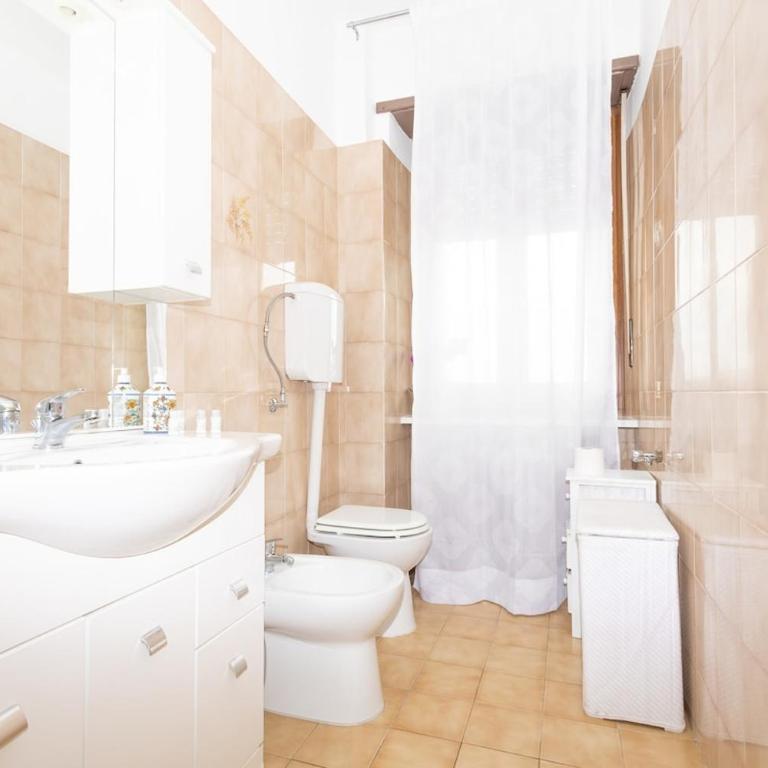 Casa Alice Bright Apartment Olympic Stadium - Appartamento con 1 Camera da Letto - 9
