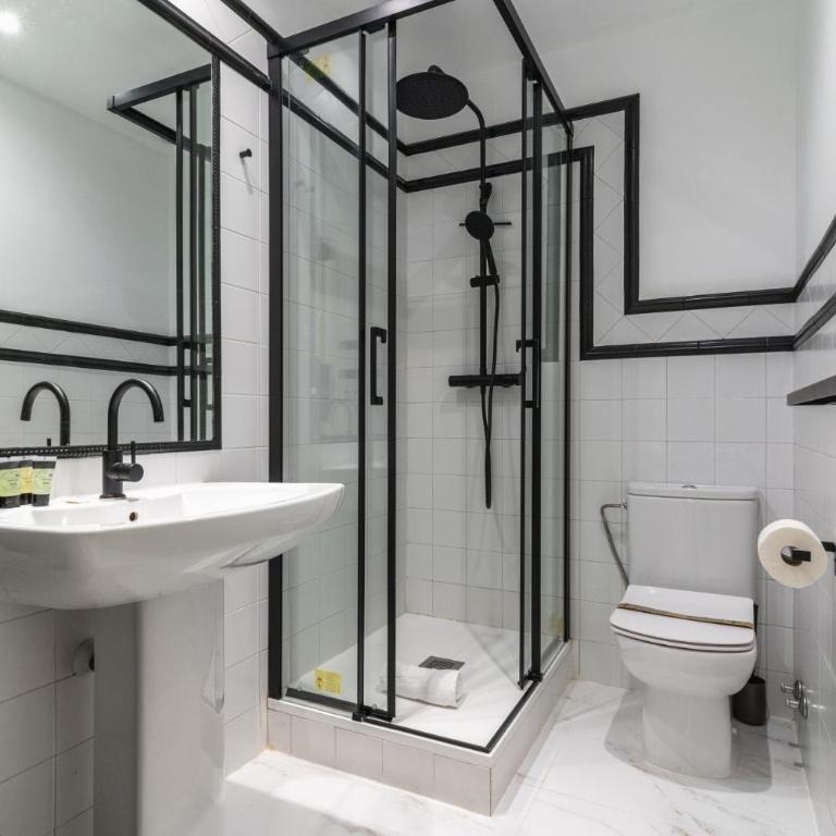 Spacious modern-3Bedrooms 2Bathrooms-Plaza Mayor - Apartamento de 3 dormitorios - 28