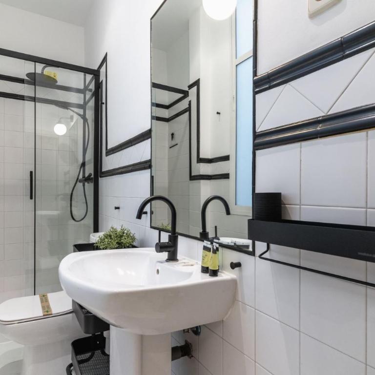 Spacious modern-3Bedrooms 2Bathrooms-Plaza Mayor - Apartamento de 3 dormitorios - 30