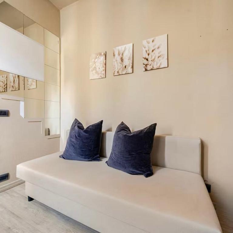 ModeRna Apartments - Charme & Relax in Centro - Free Parking - Appartamento - 1